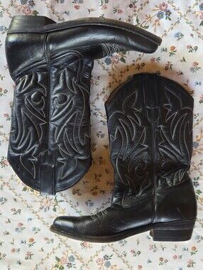 Black Embroidered Western Cowboy Boots - Women